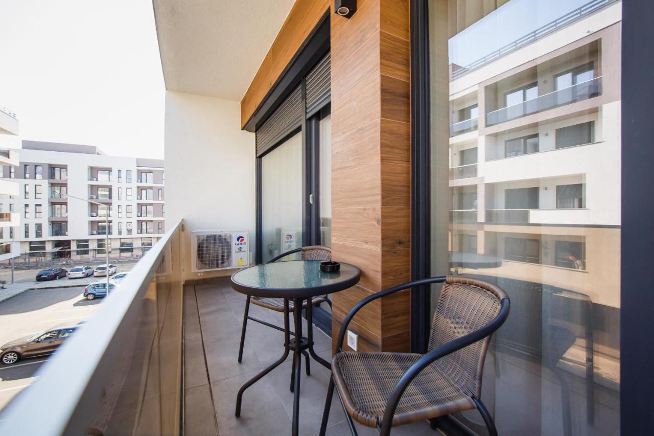 Lovely Home At West Residence オラデア エクステリア 写真